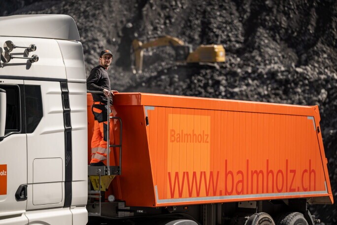 Chauffeurin Kat. C/E & Allrounderin (a) 80-100%, 1. Bild