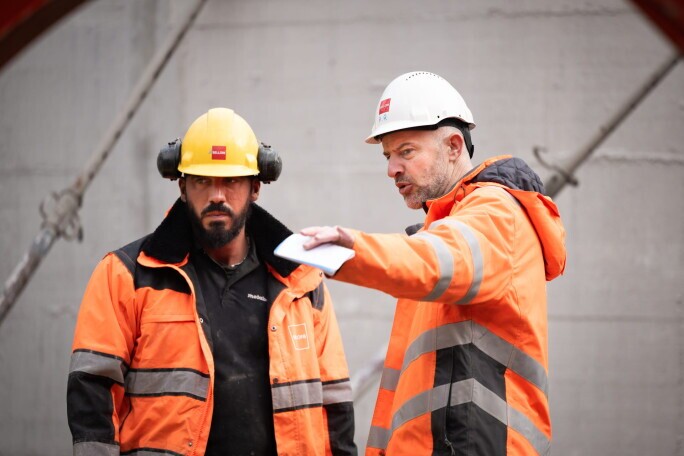 Technicienne responsable du secteur désamiantage et démolition (d) 90–100%, 1. portrait
