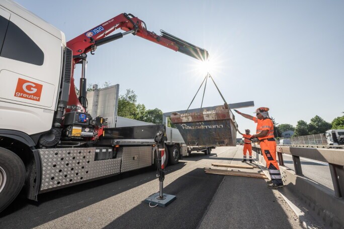 Chauffeurin (a) CE für Kranfahrzeuge 80-100 %, 1. Bild