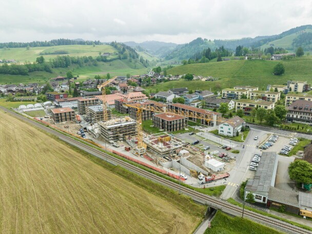 Bauarbeiterin Flachdach (a) 80-100%, 2. Bild
