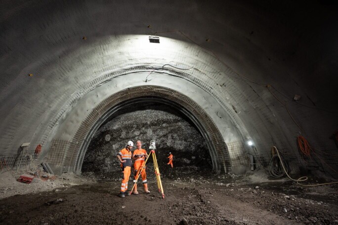 Polierin Untertagbau (a) 80-100%, 3. Bild