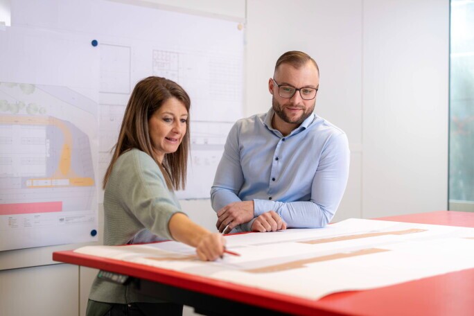 Conductrice de travaux (d)	100 %, 1. portrait